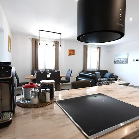 Villa Miramar Istria & Private Retreat Villa *